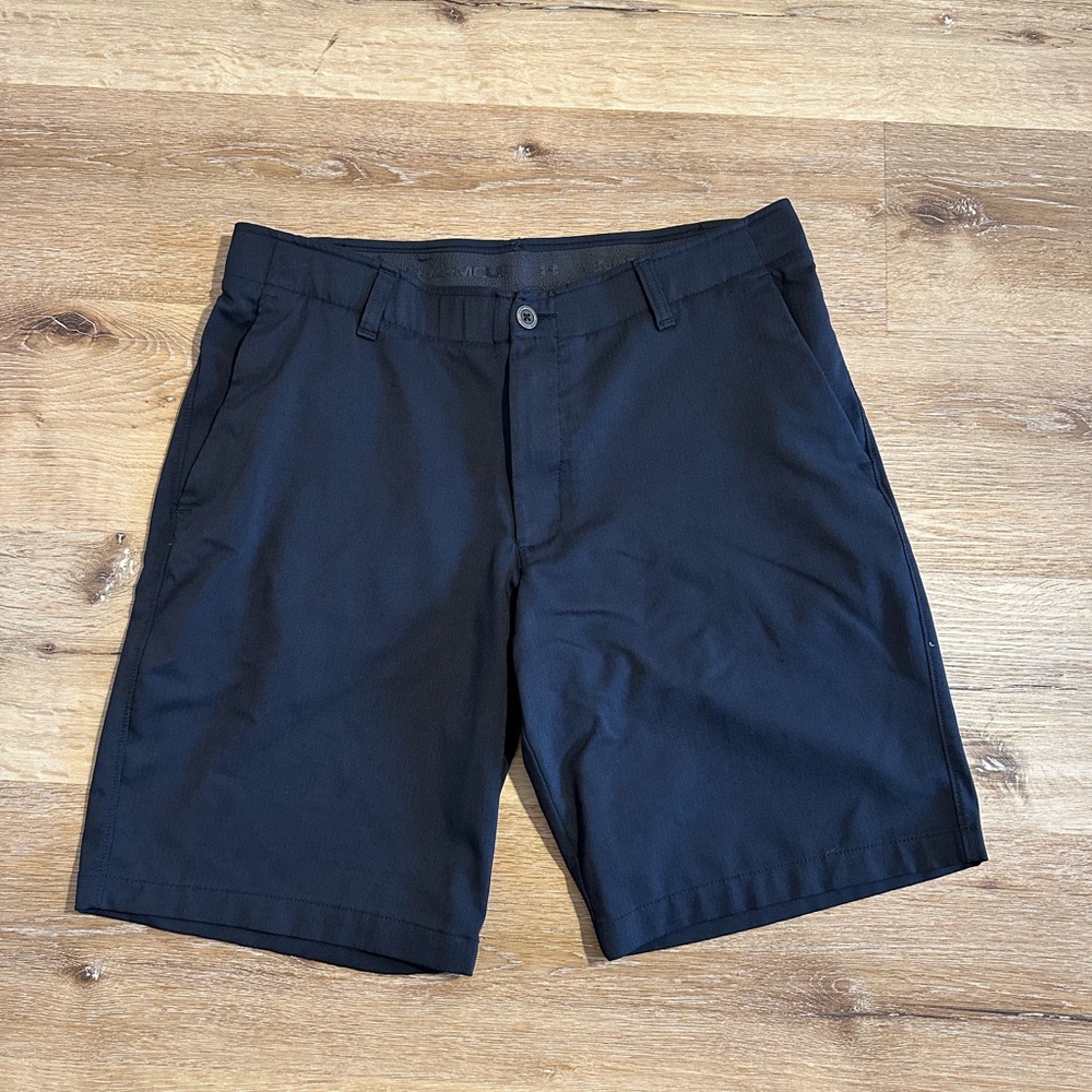Under Armour Men's Black Shorts Size 36 - Picture 3 of 15